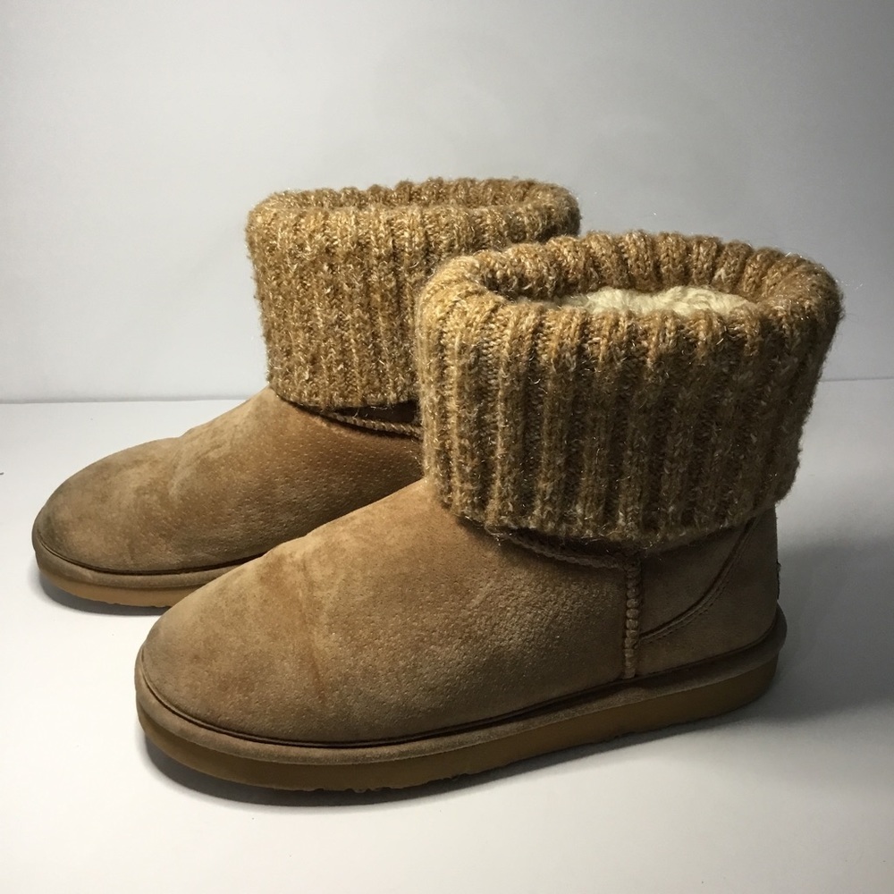 Lamo Women’s Tan Sweater Cuff Suede Boots Size 8